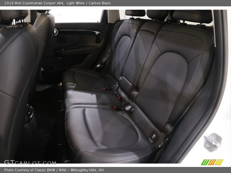 Light White / Carbon Black 2019 Mini Countryman Cooper All4