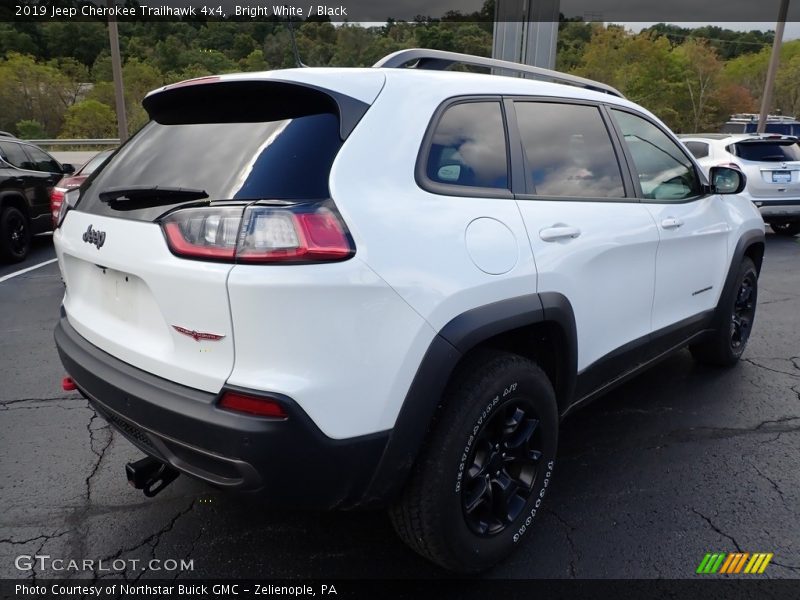 Bright White / Black 2019 Jeep Cherokee Trailhawk 4x4