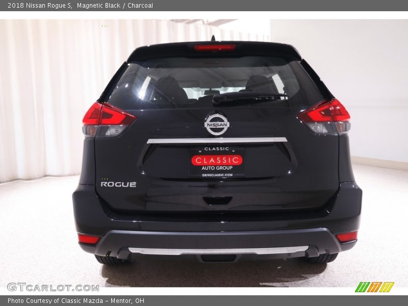 Magnetic Black / Charcoal 2018 Nissan Rogue S