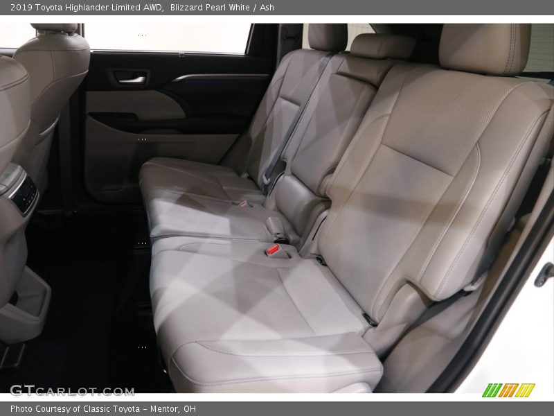 Blizzard Pearl White / Ash 2019 Toyota Highlander Limited AWD