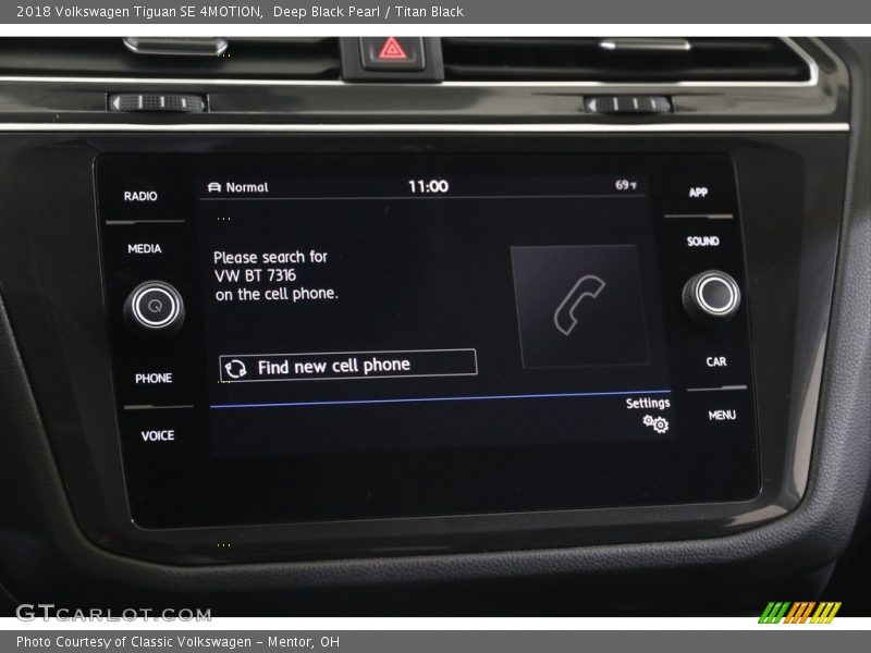 Deep Black Pearl / Titan Black 2018 Volkswagen Tiguan SE 4MOTION