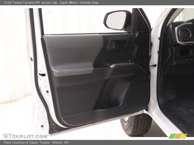 Super White / Cement Gray 2018 Toyota Tacoma SR5 Access Cab