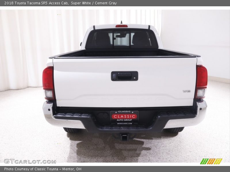 Super White / Cement Gray 2018 Toyota Tacoma SR5 Access Cab