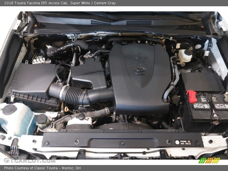 Super White / Cement Gray 2018 Toyota Tacoma SR5 Access Cab