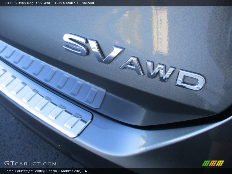 Gun Metallic / Charcoal 2015 Nissan Rogue SV AWD