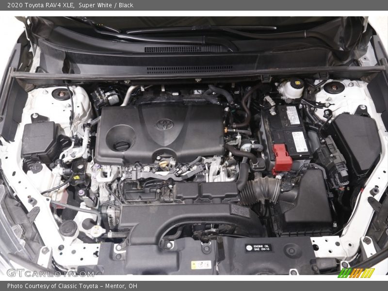 Super White / Black 2020 Toyota RAV4 XLE