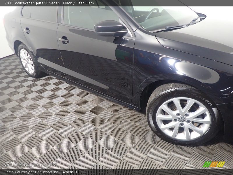 Black / Titan Black 2015 Volkswagen Jetta SE Sedan