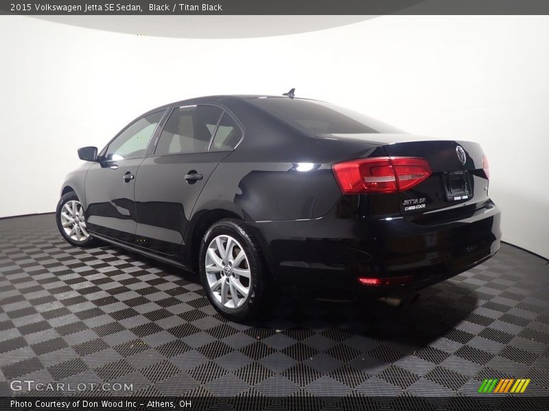 Black / Titan Black 2015 Volkswagen Jetta SE Sedan