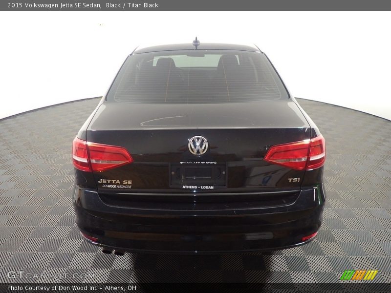 Black / Titan Black 2015 Volkswagen Jetta SE Sedan