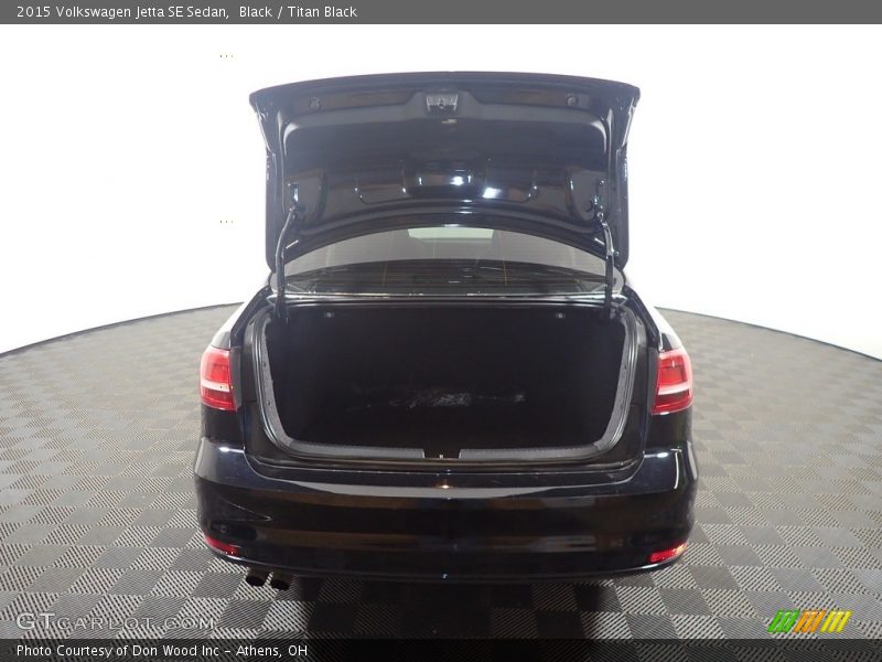 Black / Titan Black 2015 Volkswagen Jetta SE Sedan