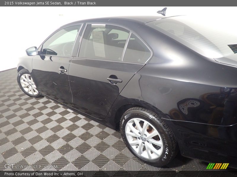 Black / Titan Black 2015 Volkswagen Jetta SE Sedan