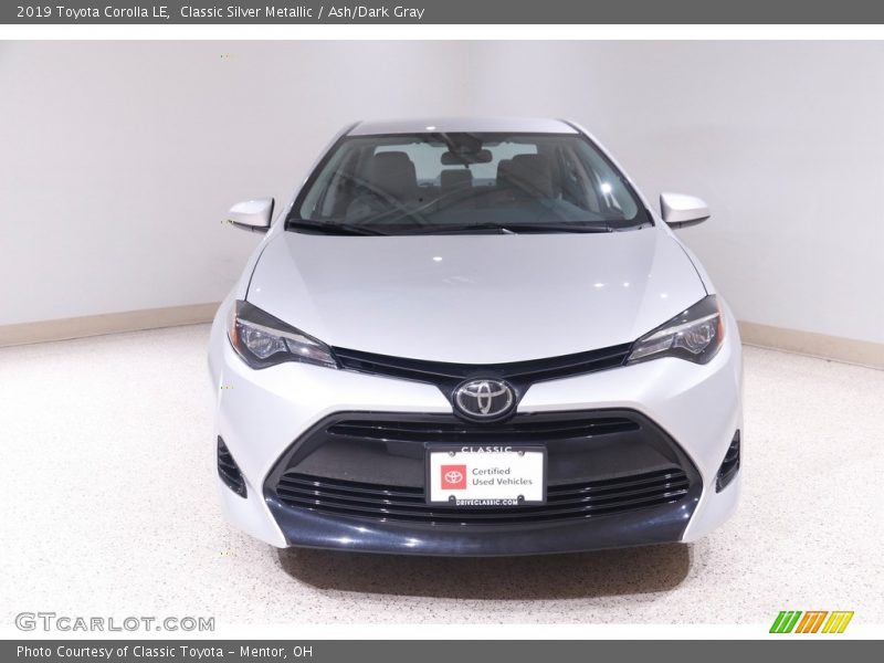 Classic Silver Metallic / Ash/Dark Gray 2019 Toyota Corolla LE