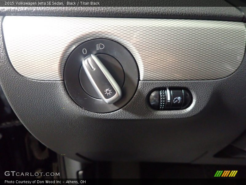 Controls of 2015 Jetta SE Sedan