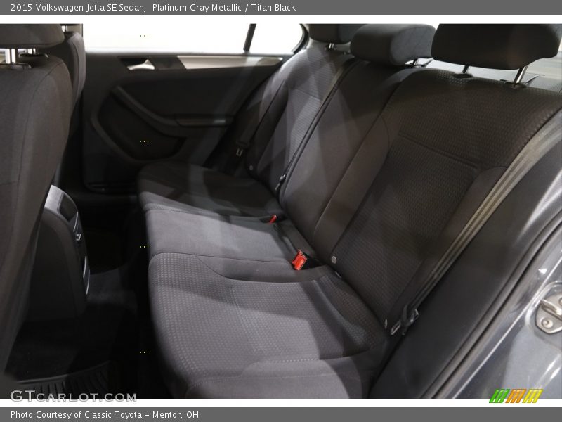 Platinum Gray Metallic / Titan Black 2015 Volkswagen Jetta SE Sedan