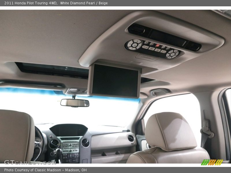 White Diamond Pearl / Beige 2011 Honda Pilot Touring 4WD