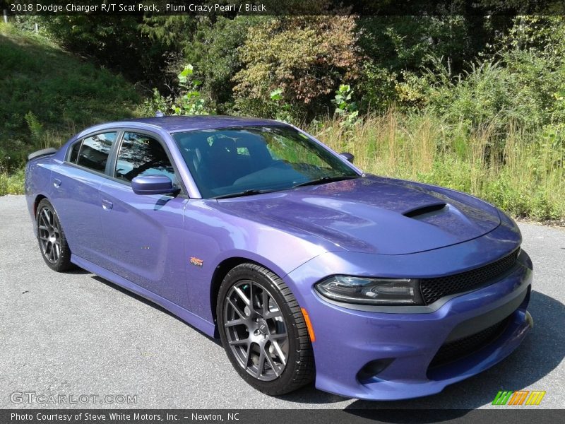 Front 3/4 View of 2018 Charger R/T Scat Pack