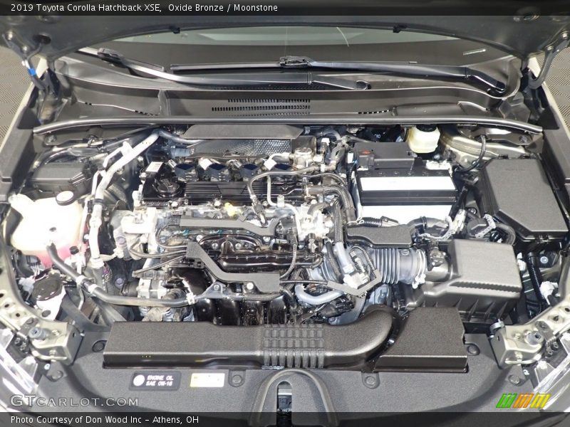 Oxide Bronze / Moonstone 2019 Toyota Corolla Hatchback XSE