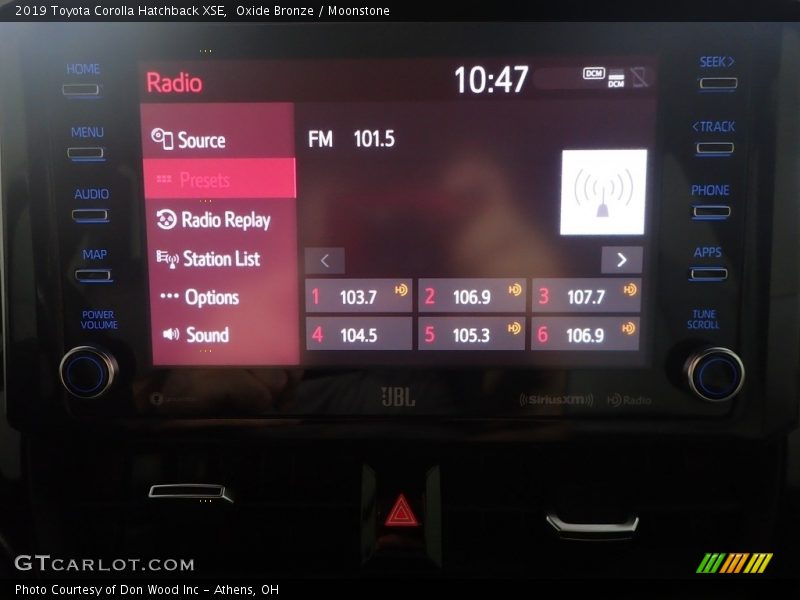 Oxide Bronze / Moonstone 2019 Toyota Corolla Hatchback XSE