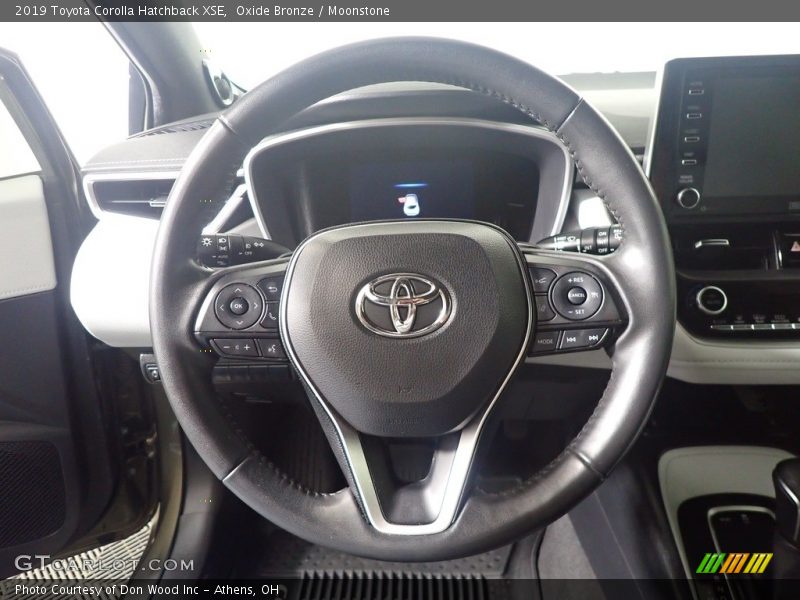 Oxide Bronze / Moonstone 2019 Toyota Corolla Hatchback XSE
