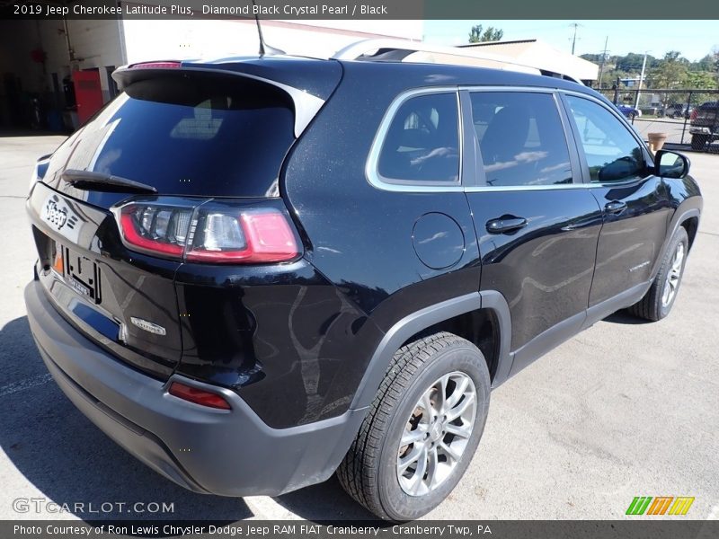 Diamond Black Crystal Pearl / Black 2019 Jeep Cherokee Latitude Plus