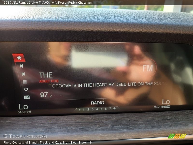 Alfa Rosso (Red) / Chocolate 2019 Alfa Romeo Stelvio Ti AWD