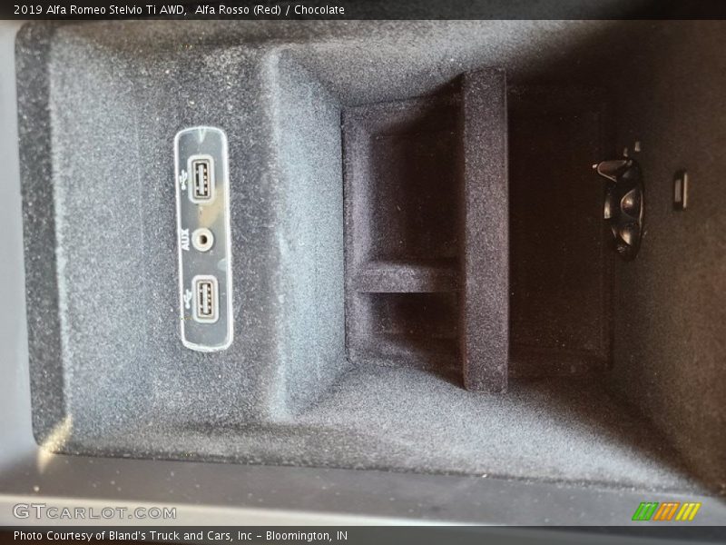 Alfa Rosso (Red) / Chocolate 2019 Alfa Romeo Stelvio Ti AWD