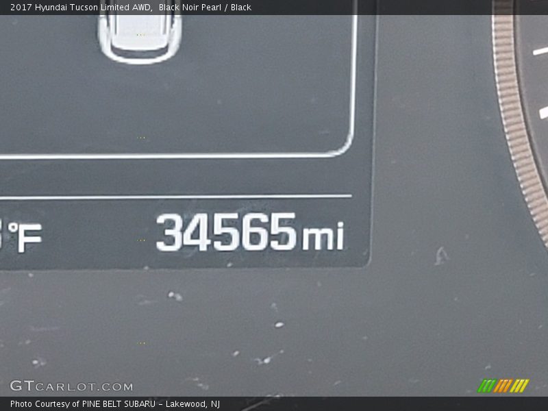 Black Noir Pearl / Black 2017 Hyundai Tucson Limited AWD