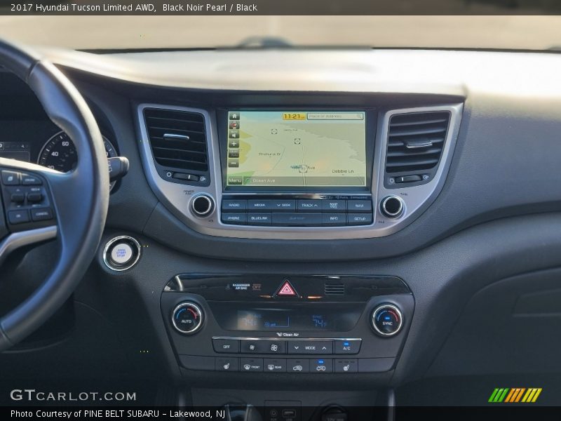 Black Noir Pearl / Black 2017 Hyundai Tucson Limited AWD