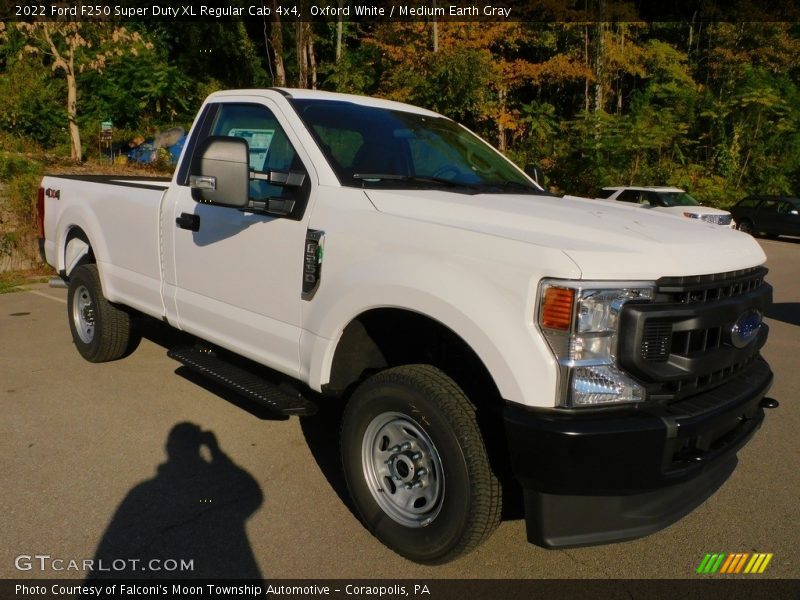 Oxford White / Medium Earth Gray 2022 Ford F250 Super Duty XL Regular Cab 4x4