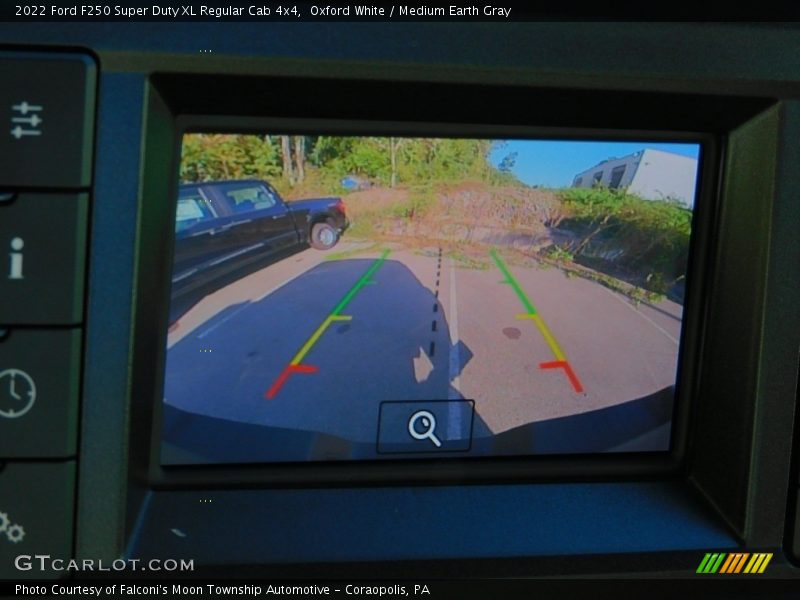 Oxford White / Medium Earth Gray 2022 Ford F250 Super Duty XL Regular Cab 4x4