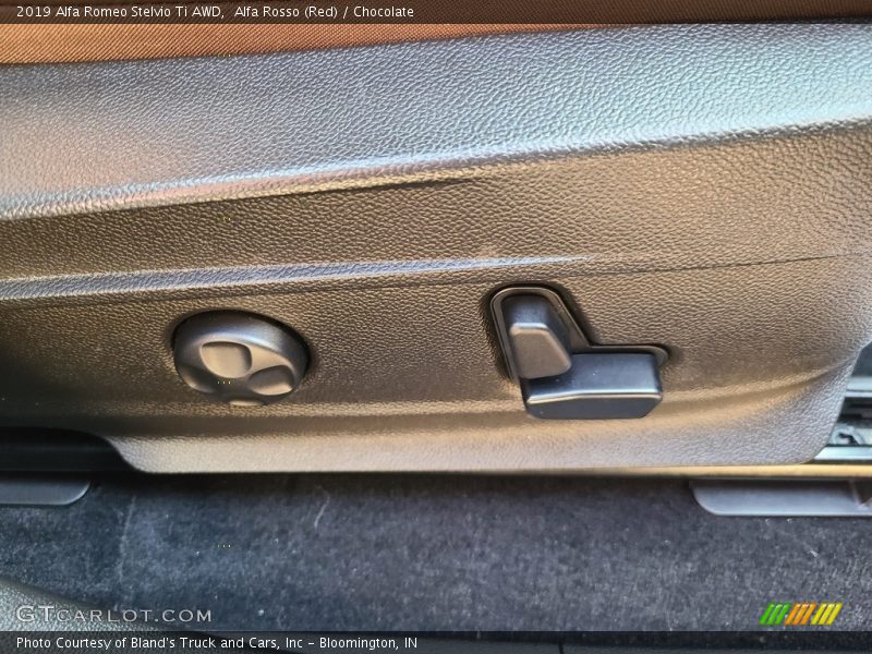 Alfa Rosso (Red) / Chocolate 2019 Alfa Romeo Stelvio Ti AWD