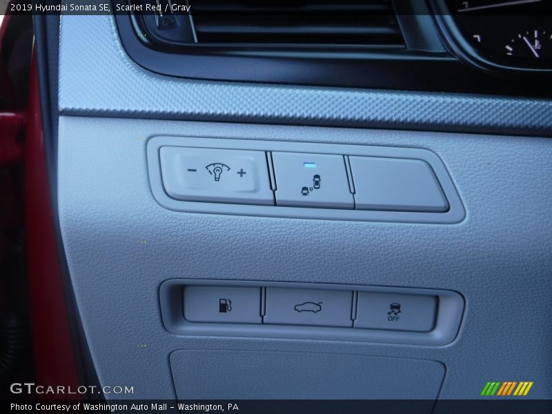 Scarlet Red / Gray 2019 Hyundai Sonata SE