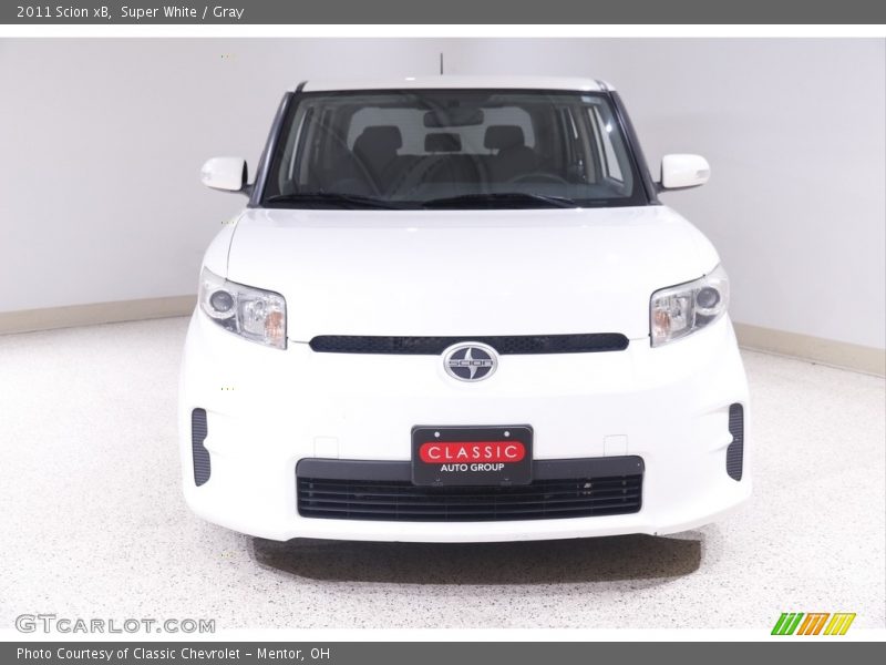 Super White / Gray 2011 Scion xB