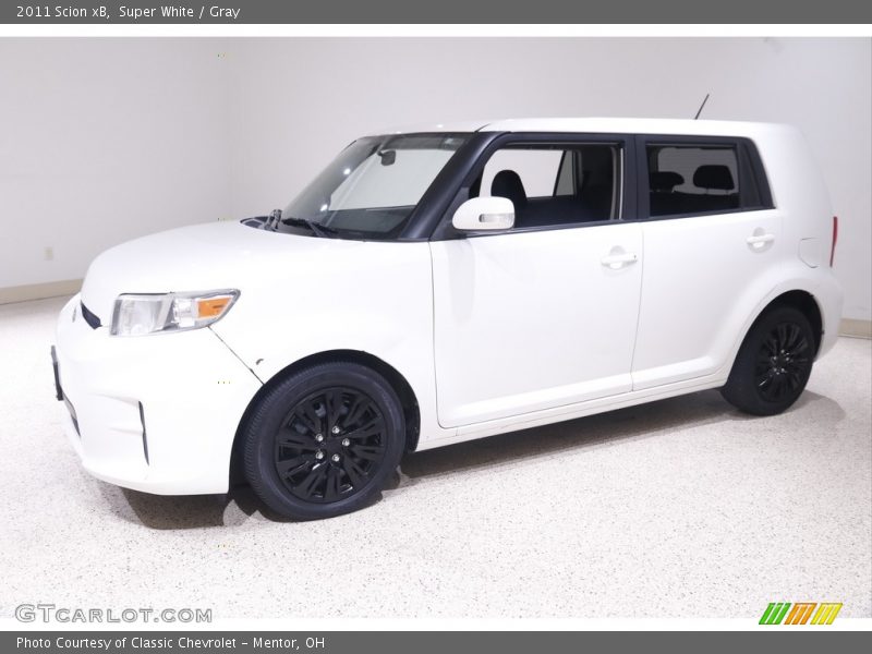 Super White / Gray 2011 Scion xB