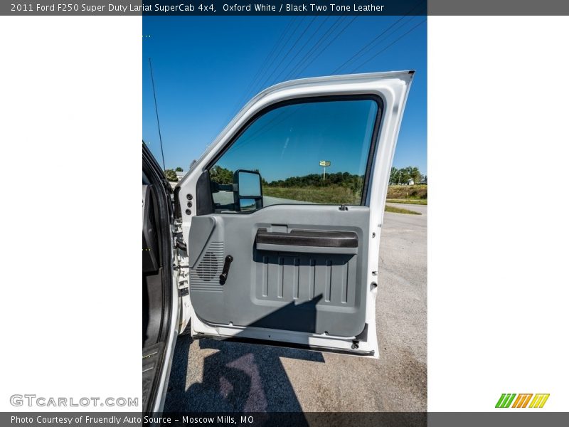 Oxford White / Black Two Tone Leather 2011 Ford F250 Super Duty Lariat SuperCab 4x4