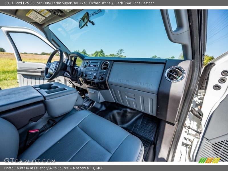 Oxford White / Black Two Tone Leather 2011 Ford F250 Super Duty Lariat SuperCab 4x4