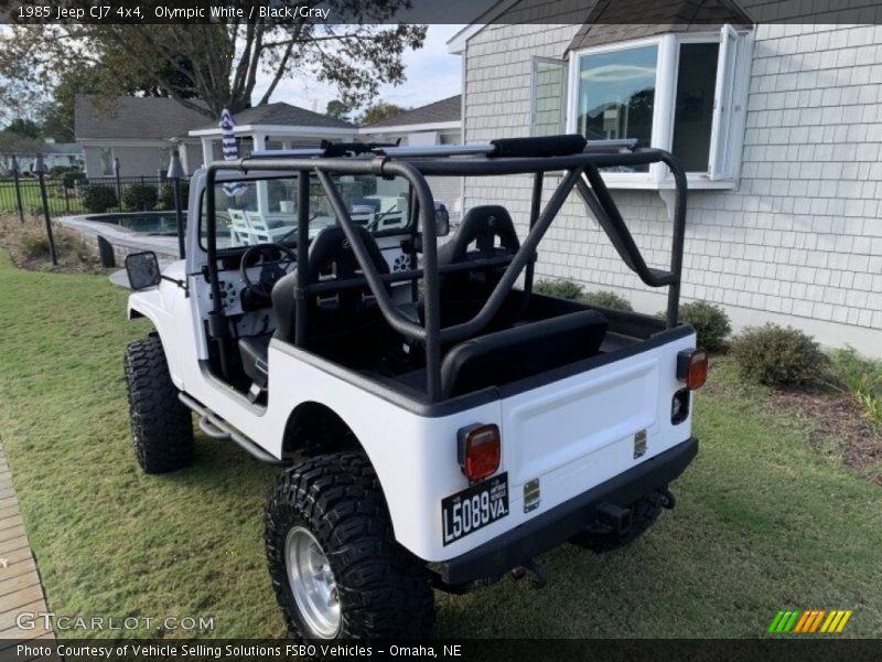Olympic White / Black/Gray 1985 Jeep CJ7 4x4
