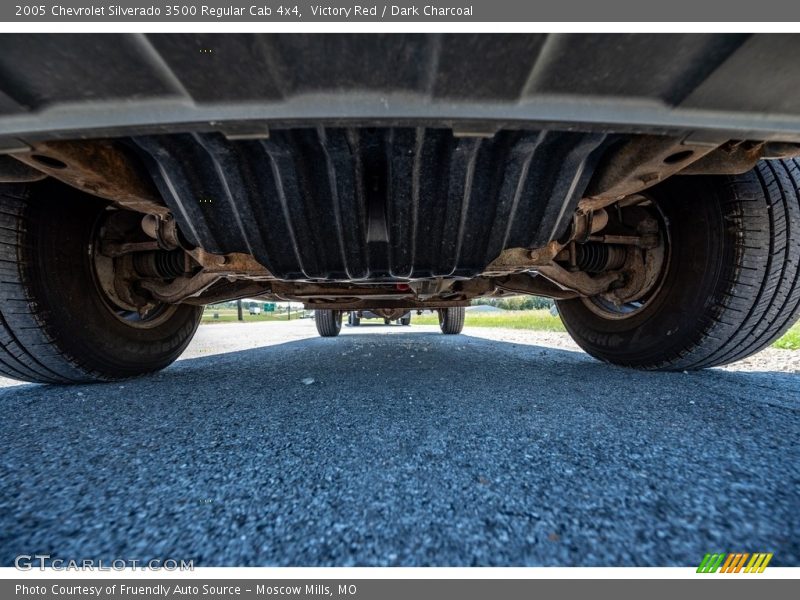 Victory Red / Dark Charcoal 2005 Chevrolet Silverado 3500 Regular Cab 4x4