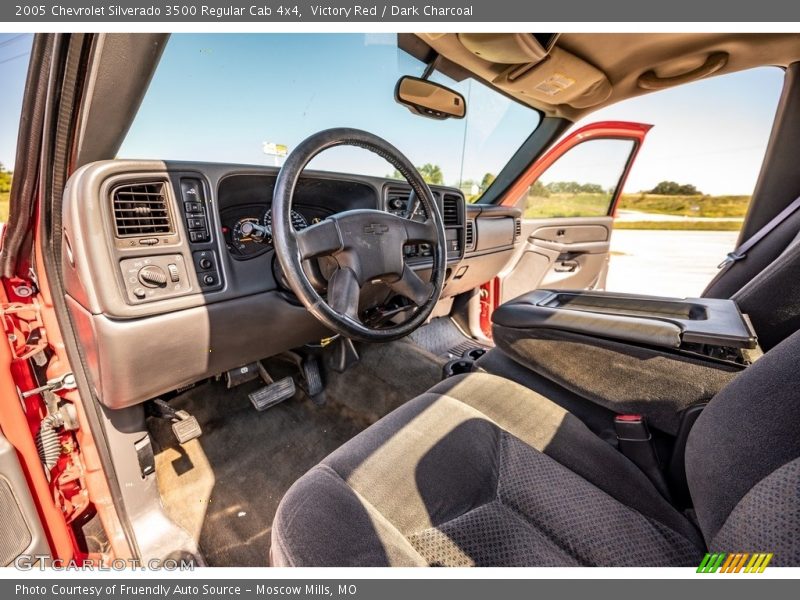 Victory Red / Dark Charcoal 2005 Chevrolet Silverado 3500 Regular Cab 4x4