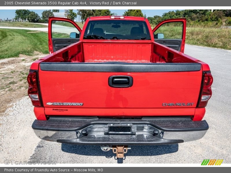 Victory Red / Dark Charcoal 2005 Chevrolet Silverado 3500 Regular Cab 4x4