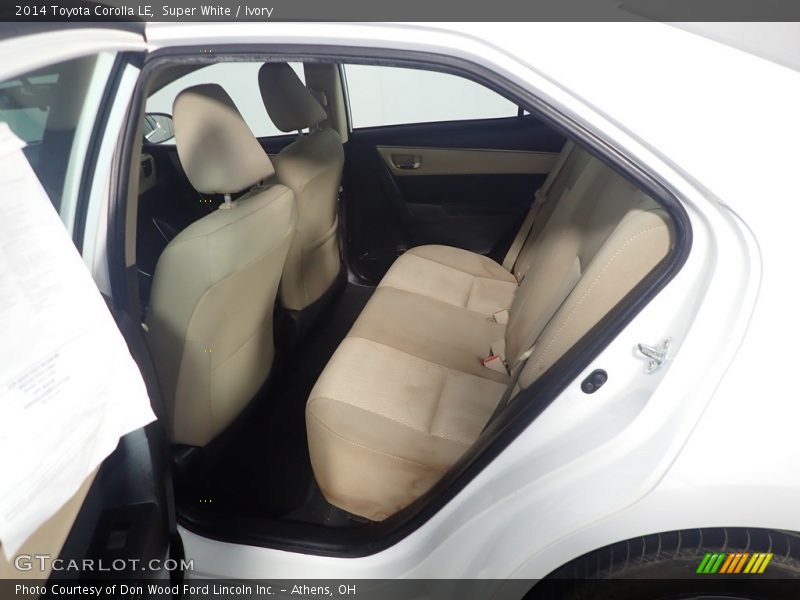 Super White / Ivory 2014 Toyota Corolla LE