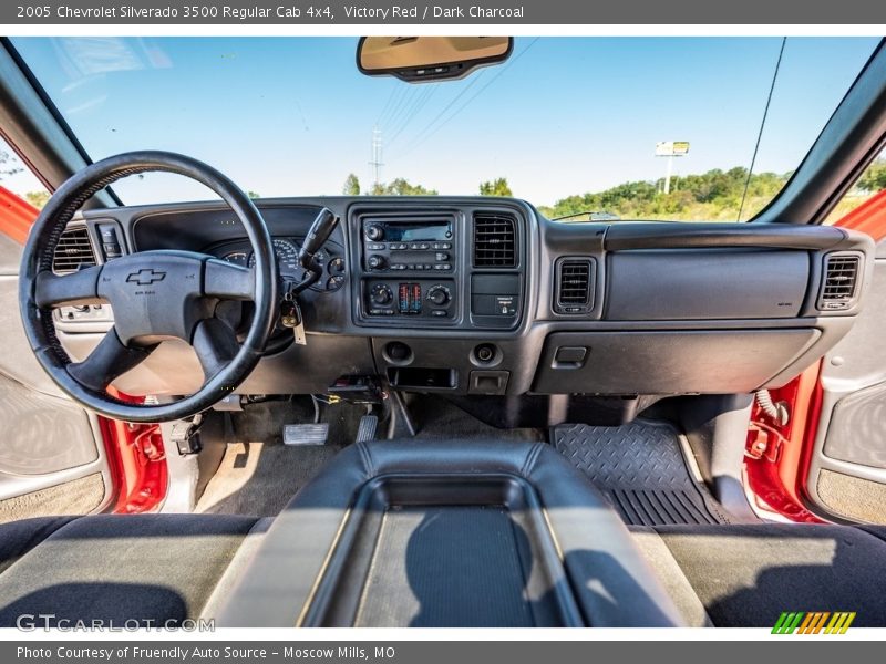 Victory Red / Dark Charcoal 2005 Chevrolet Silverado 3500 Regular Cab 4x4