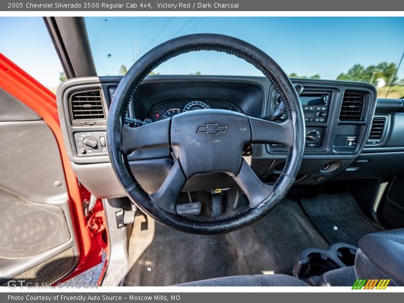 Victory Red / Dark Charcoal 2005 Chevrolet Silverado 3500 Regular Cab 4x4