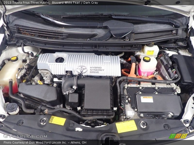 Blizzard White Pearl / Dark Gray 2013 Toyota Prius Three Hybrid