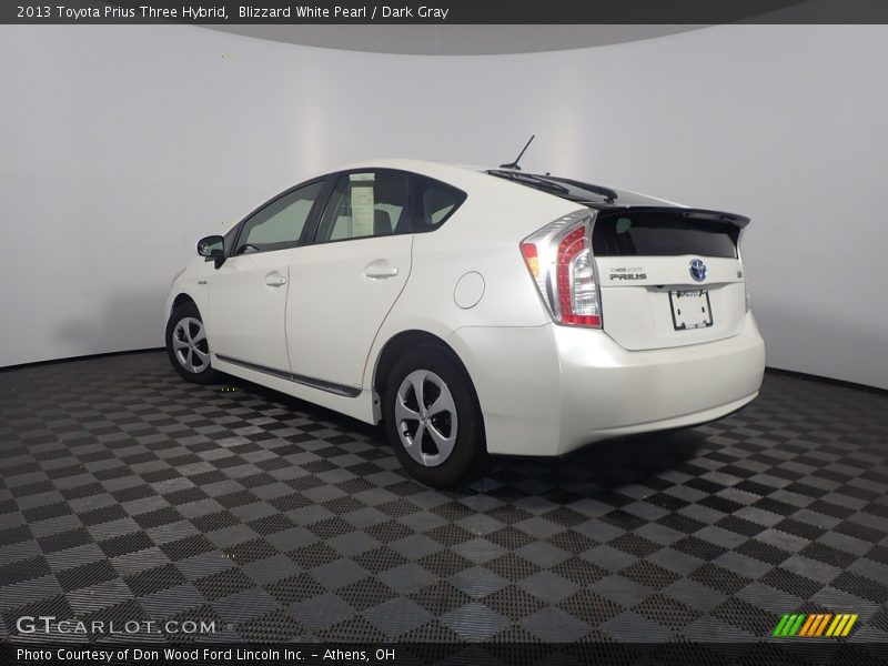 Blizzard White Pearl / Dark Gray 2013 Toyota Prius Three Hybrid