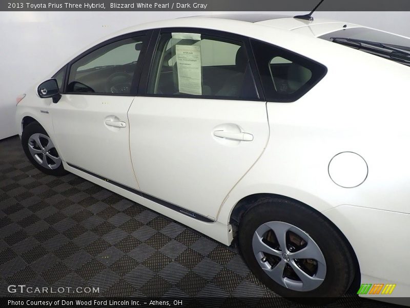 Blizzard White Pearl / Dark Gray 2013 Toyota Prius Three Hybrid