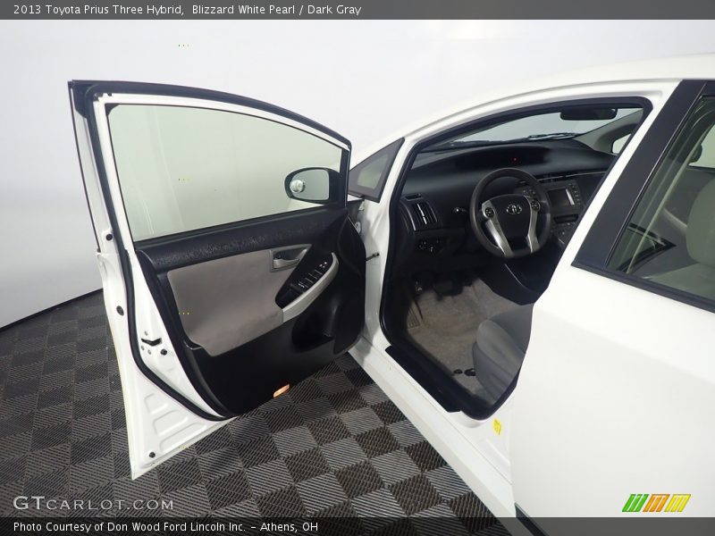 Blizzard White Pearl / Dark Gray 2013 Toyota Prius Three Hybrid