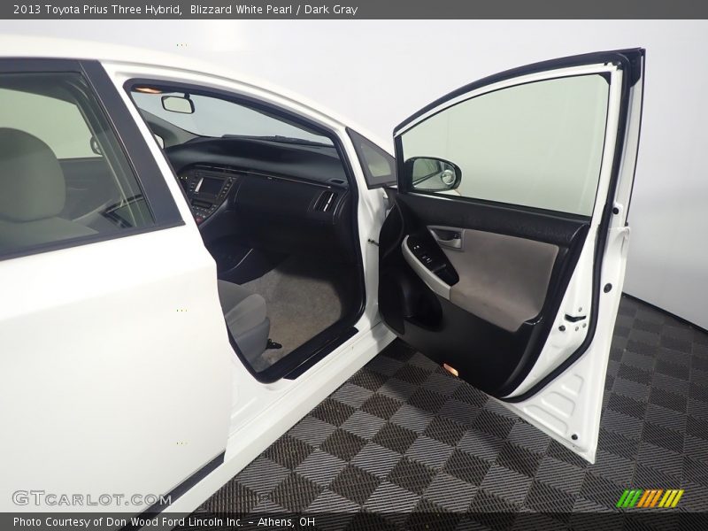 Blizzard White Pearl / Dark Gray 2013 Toyota Prius Three Hybrid