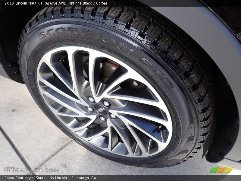 Infinite Black / Coffee 2019 Lincoln Nautilus Reserve AWD
