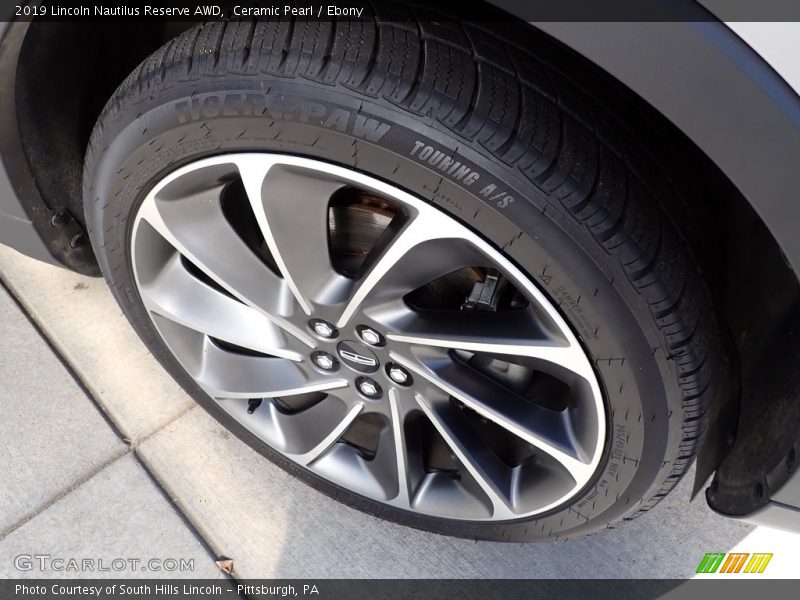 Ceramic Pearl / Ebony 2019 Lincoln Nautilus Reserve AWD